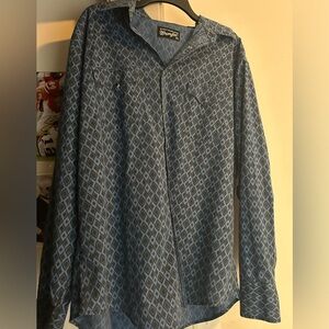 Men’s Wrangler Button Up Shirt